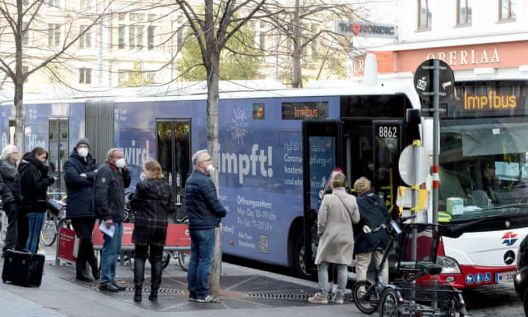 Австрија воведува карантин за невакцинираните од Ковид-19