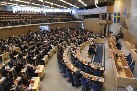 Шведските политичари немаат службени возила и канцеларии