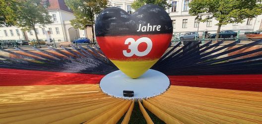 30 години обединета Германија