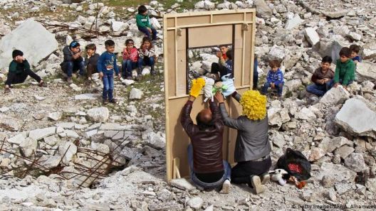Малку радост во сириските урнатини