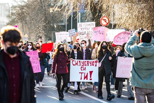 Платформата за родова еднаквост бара да се ослободат  работничките од работните обврски за да присуствуваат на Маршот за 8 март