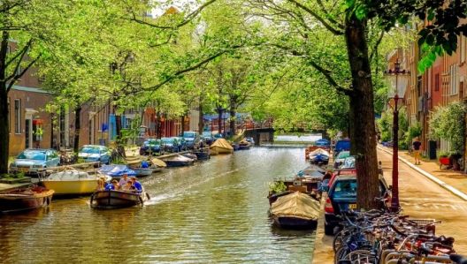 Амстердам, прв во светот, ќе го имплементира моделот „крофна“