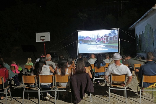 Патувачко кино на Македокс во Суводол и Сопотница