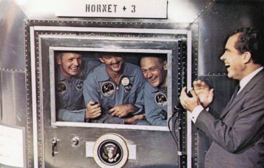 Некролог за Аполо 11