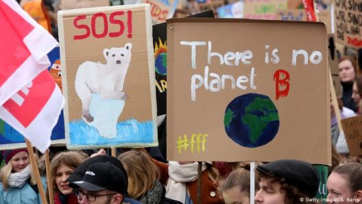 „Петоци за иднина“: бегачи од часови или спасувачи на климата?