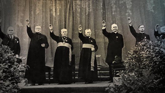 Врските на католичката црква со нацизмот