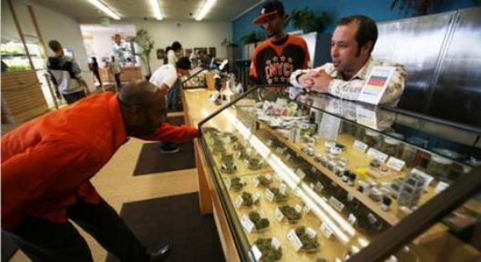 Владата ќе ги обесштетува сопствениците на кафулињата за марихуана