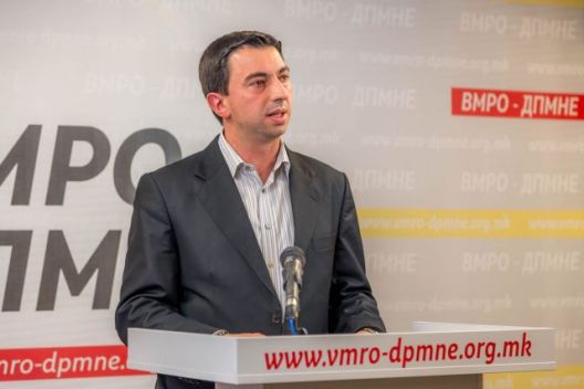 Пратеникот Димитар Стевананџија од ВМРО-ДПМНЕ ги обвини „пе*ерите“ за јавниот долг