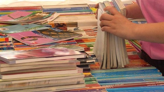 Војна против бесплатните учебници во Србија